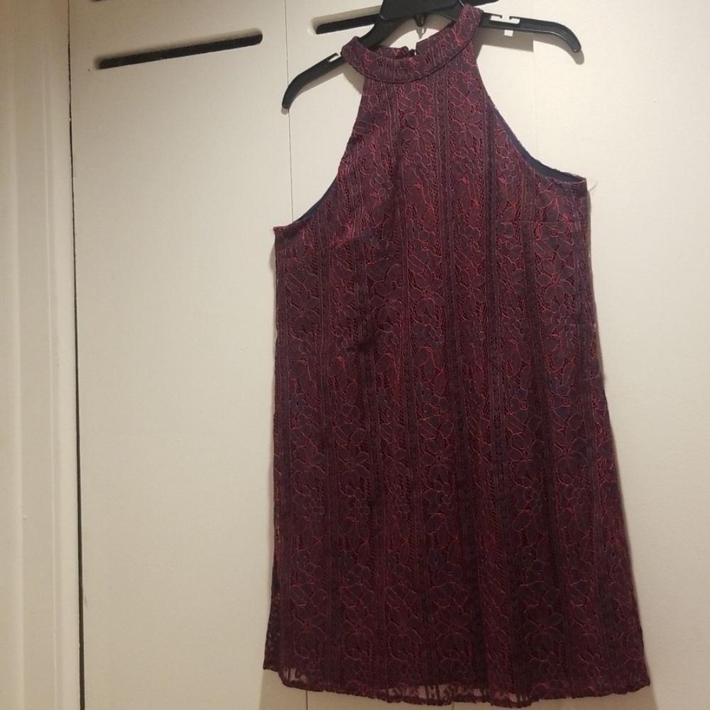 Francesca's maroon & navy lace cocktail dress